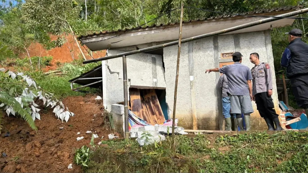 relokasi warga banjarwangi