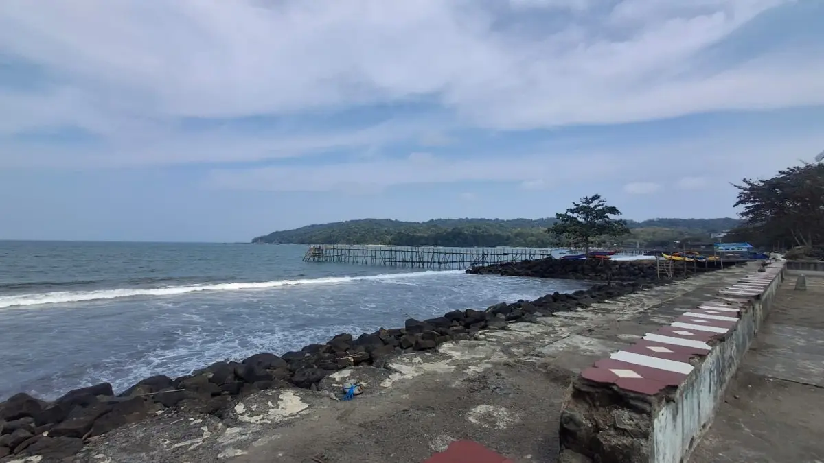 Pemindahan Keramba Jaring Apung di Pantai Timur Pangandaran