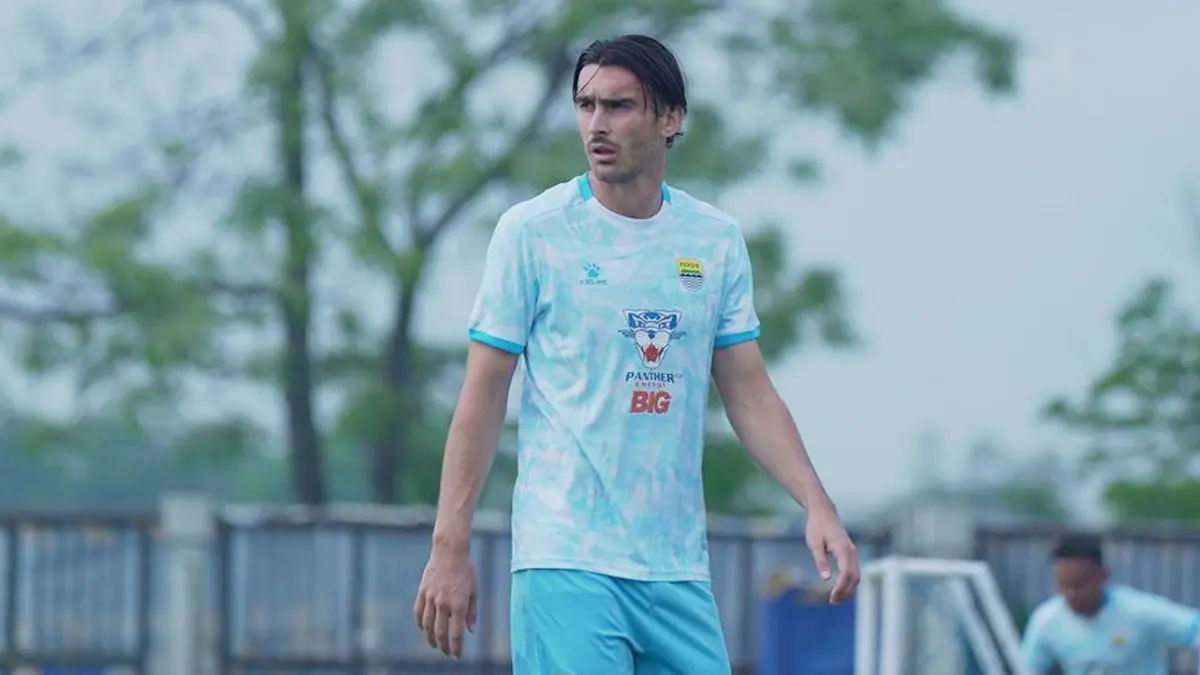Apa Itu Posisi 9.5 yang Bisa Andrew Jung Mainkan di Persib Bandung vs Persebaya Surabaya