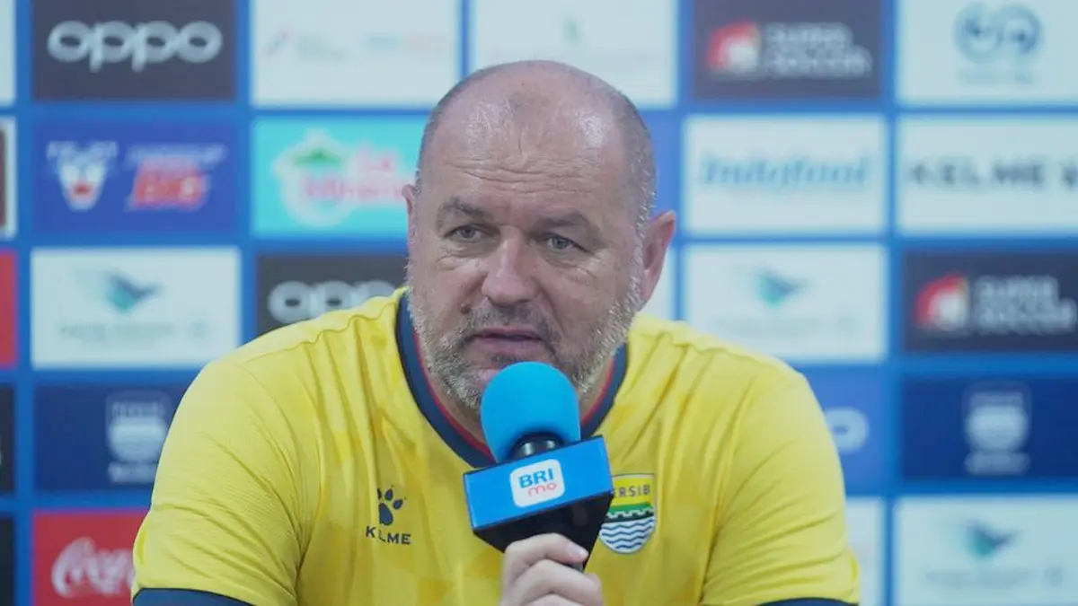 Bojan Hodak Kenang Pertemuan Terakhir Persib vs Persebaya