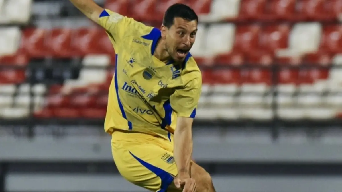Bintang Persib Thom Haye Mengaku Banyak Belajar Usai Dikalahkan Persita Tangerang