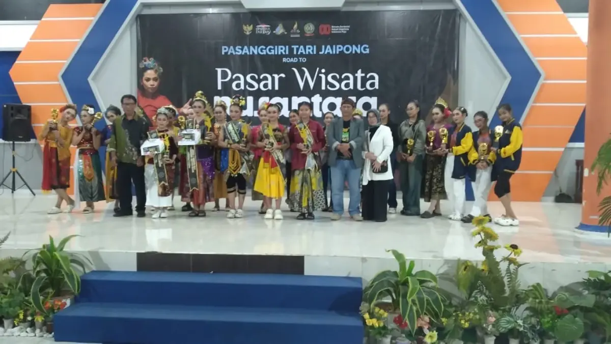 Pasanggiri Tari Jaipong Tasikmalaya Jawa Barat