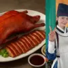 Bebek Peking, Hidangan di Bon Appétit Your Majesty (ilustrasi by ChatGPT, instagram.com @limyoona_official)