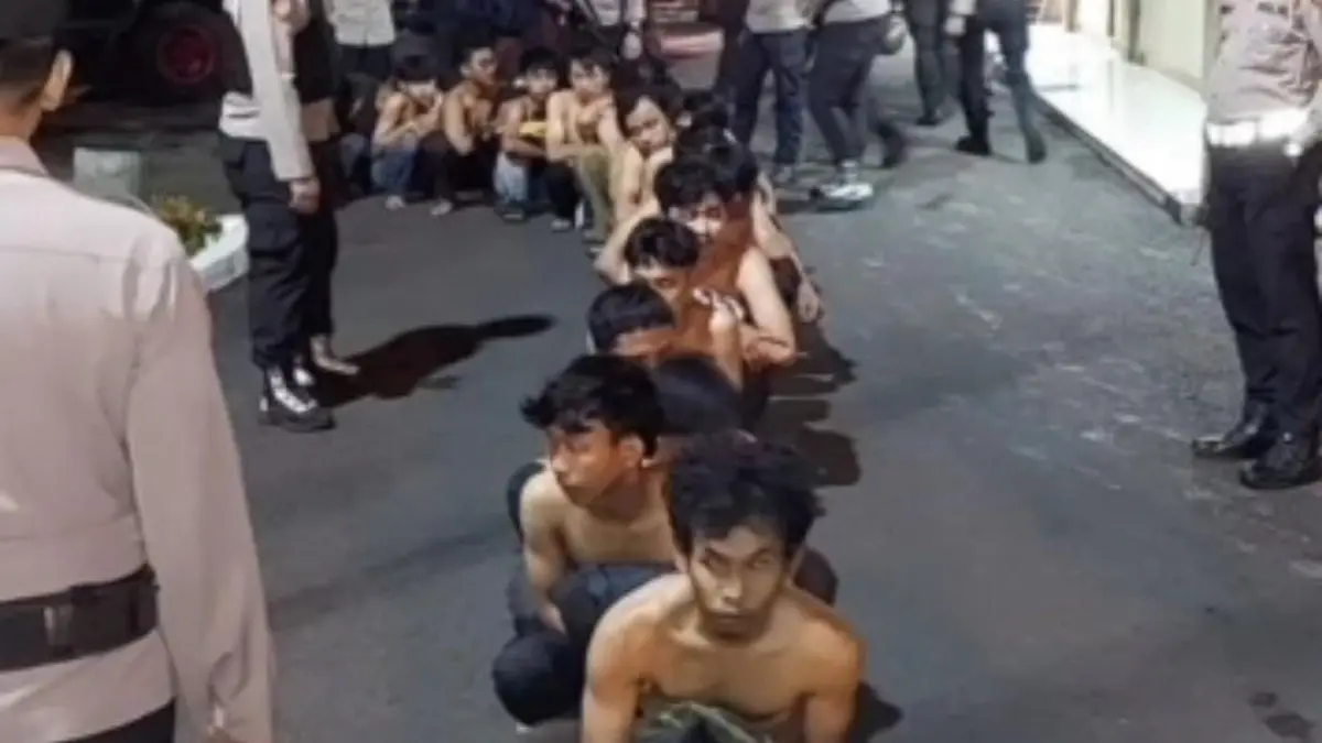Pelajar Dilarang Demo
