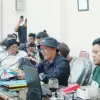 audiensi bangunan dekat SUTT