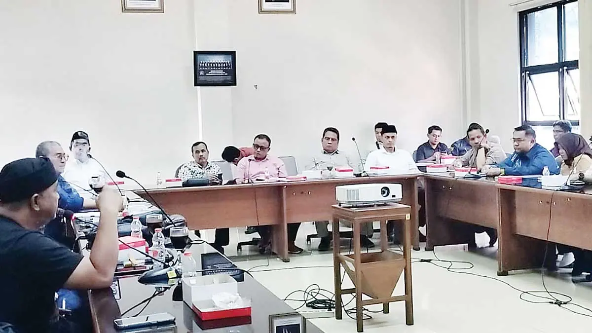 audiensi soal bangunan liar