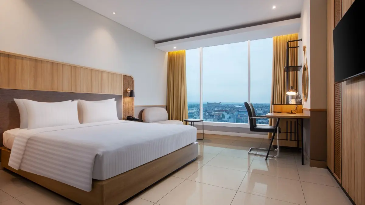DELUXE ROOM