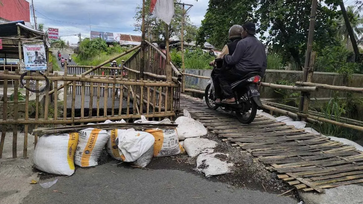 jembatan peninggalan belanda di kota tasikmalaya