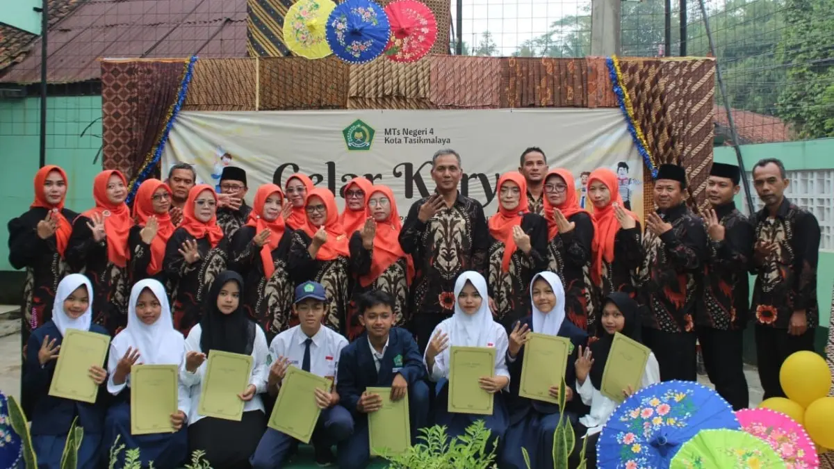 GELAR KARYA