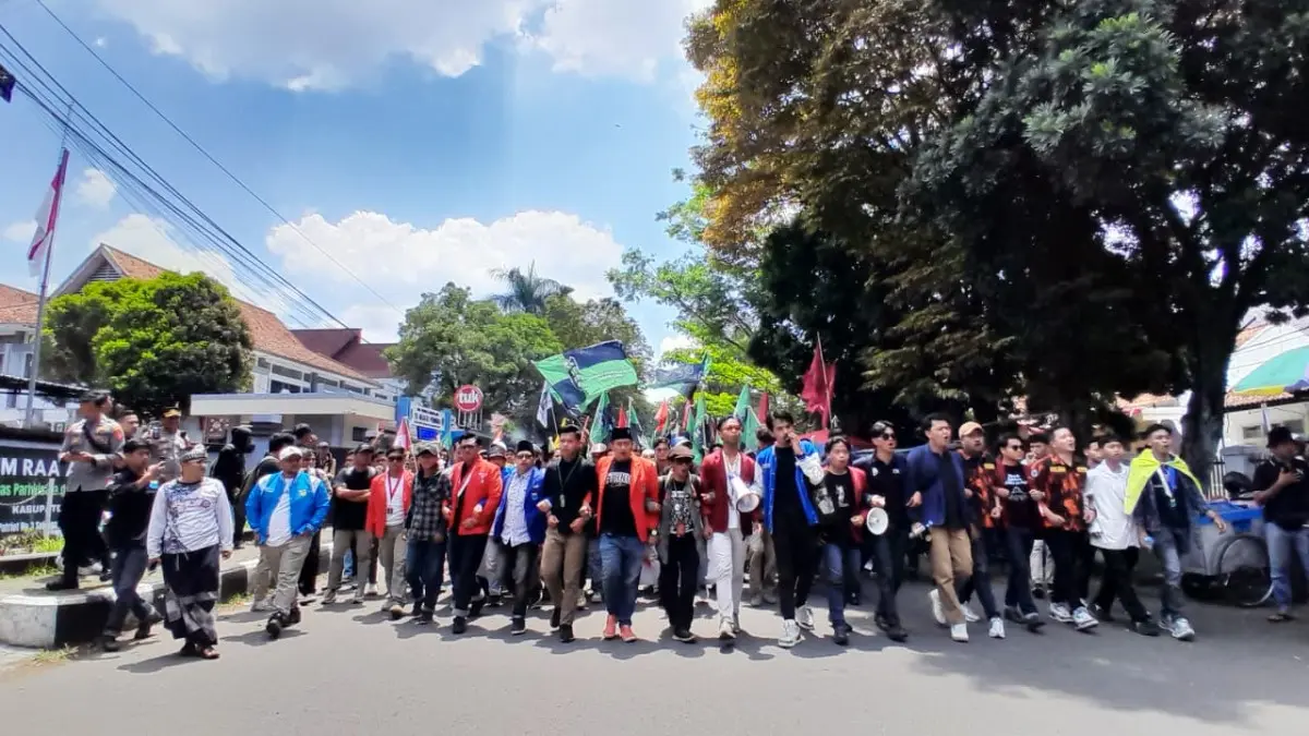 Aliansi Mahasiswa dan Masyarakat Kabupaten Garut