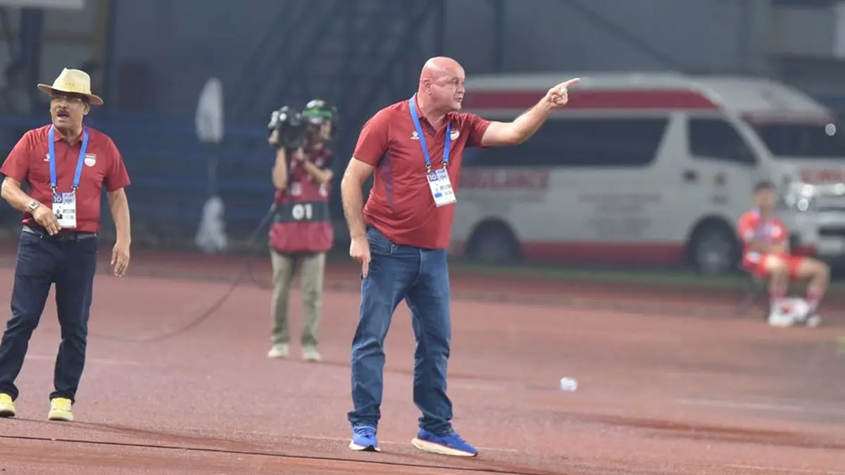 Pesan Penting Bojan Hodak kepada Pemain Persib Jelang Lawan Bali United, Frans Putros Fiks Bisa Dimainkan Pesan Penting Bojan Hodak kepada Pemain Persib Jelang Lawan Bali United