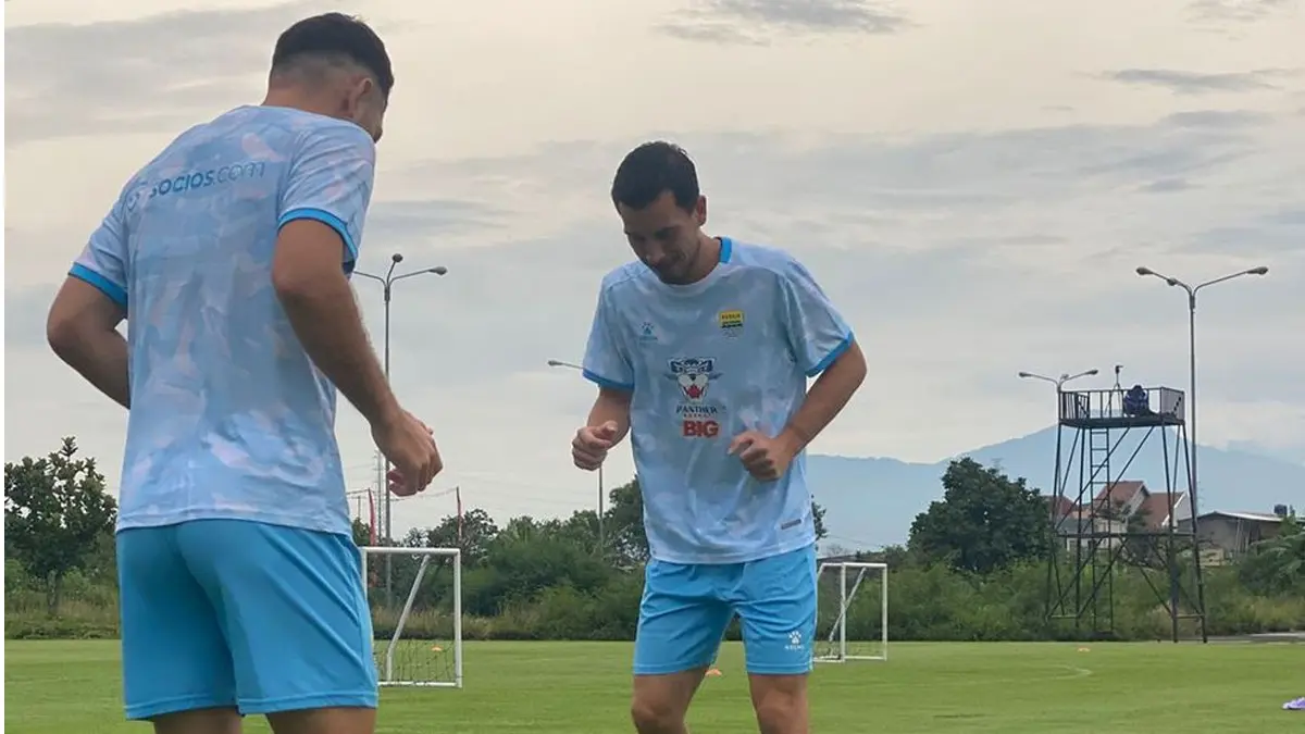 Update Terbaru Kondisi Thom Haye Jelang Persib vs Persis Solo, Bojan Hodak Siapkan Rotasi Pemain Update Terbaru Kondisi Thom Haye Jelang Persib vs Persis Solo