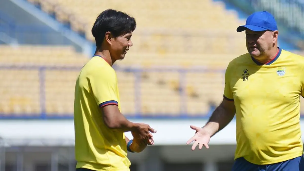 Resmi, Achmad Jufriyanto Berguru kepada Bojan Hodak di Persib, Sedang Berjuang Dapat Lisensi A Pelatih Achmad Jufriyanto Berguru kepada Bojan Hodak di Persib