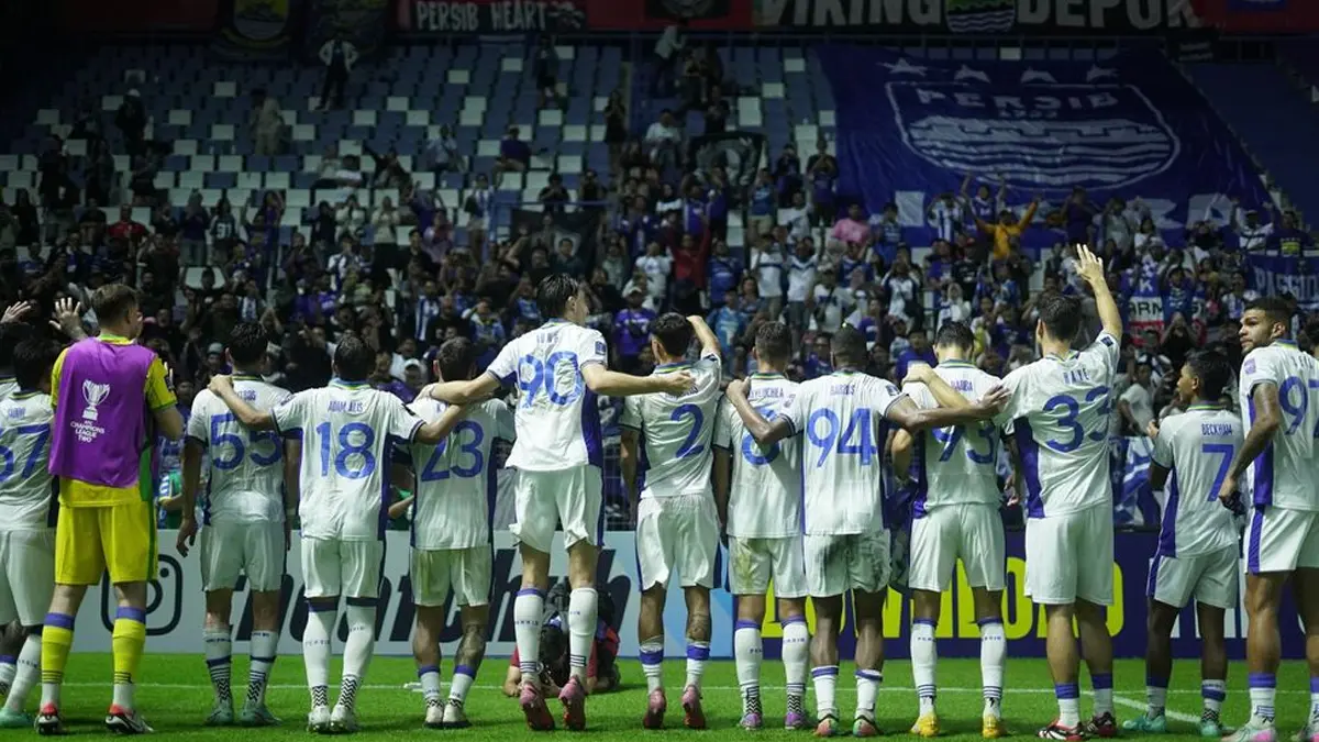 Bobotoh dan Dubes RI Support Persib di Thailand