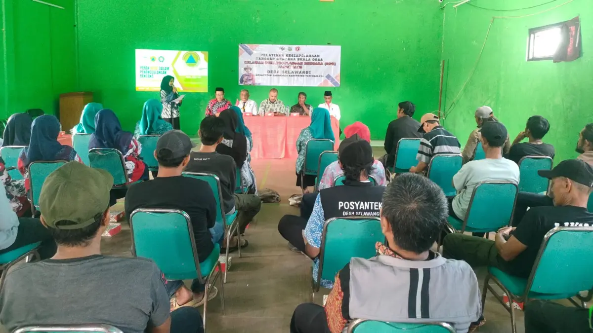 Relawan Desa Selawangi Diberi Pelatihan Khusus