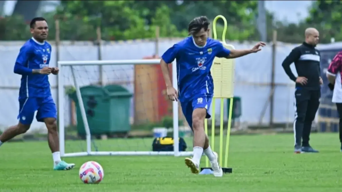 Bojan Hodak Jelaskan Alasan Dewangga Belum Kunjung Dimainkan Pada Laga Persib di Super League dan ACL 2 Alfeandra Dewangga