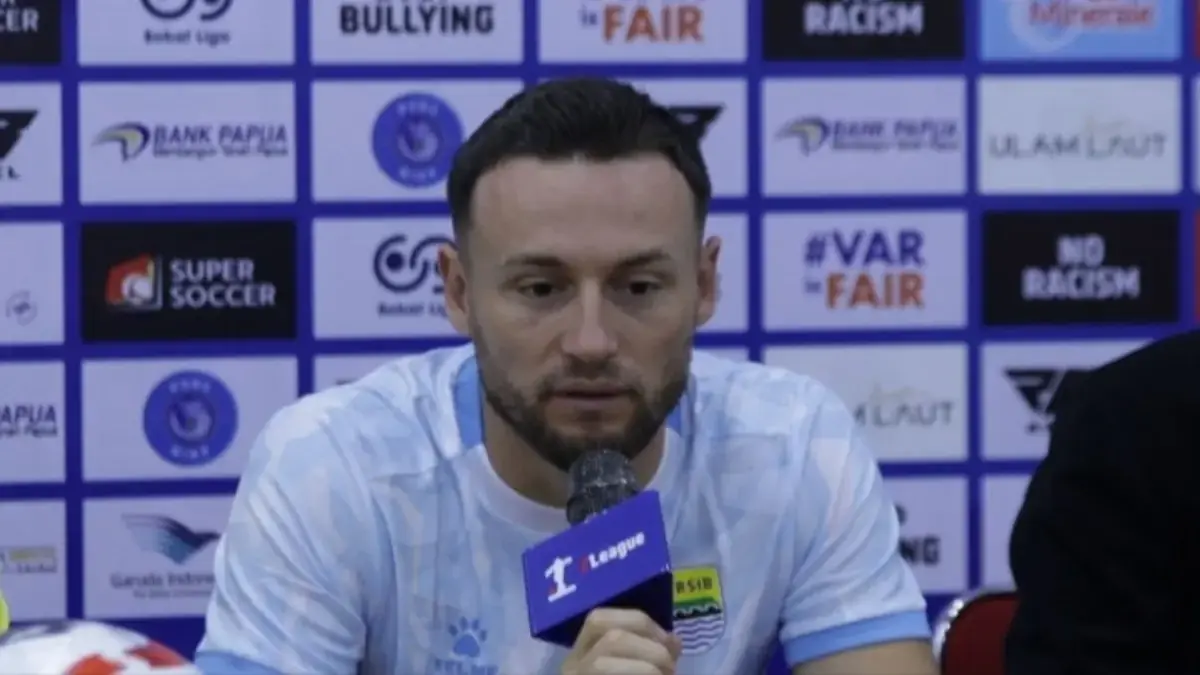 Kapten Tim Persib Marc Klok