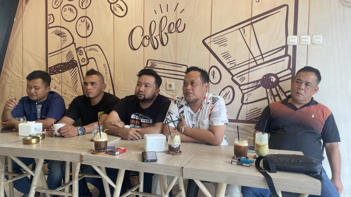 Endang juta, bos tambang pasir galunggung