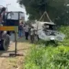 Kendaraan pengangkut MBG masuk jurang