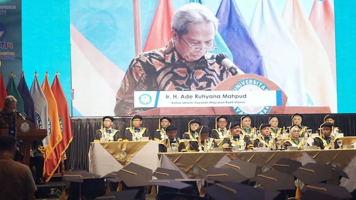 145 Wisudawan UMB Tasikmalaya Dilantik, Sudah Banyak yang Bekerja Sebelum Lulus  SAMBUTAN