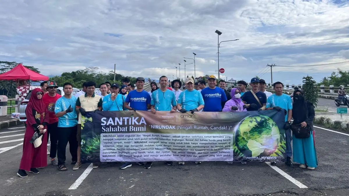 Bersihkan 80 Kg Sampah di JB Lanud, Hotel Santika Tasikmalaya Kampanyekan “Nirundak” Ningali Runtah, Candak! PEDULI LINGKUNGAN