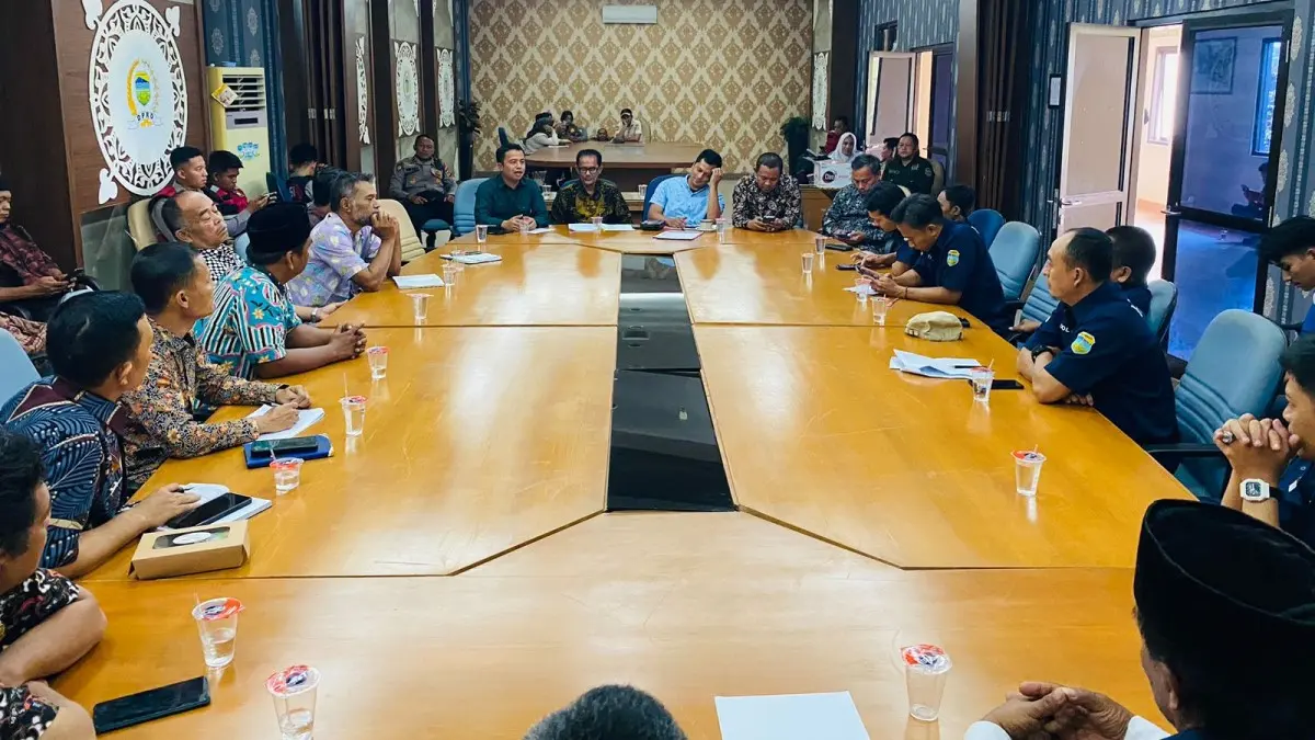 Pedagang Pasar Ciawi Datangi DPRD Kabupaten Tasikmalaya