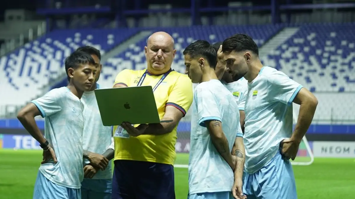 Bojan Hodak Ungkap Pekerjaan Rumah Persib Bandung, Ketenangan Pemain Cetak Gol Mulai Dibenahi Bojan Hodak Ungkap Pekerjaan Rumah Persib Bandung