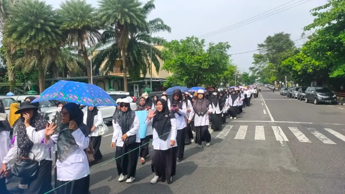 Ribuan Guru Honorer Madrasah Gelar Aksi Damai