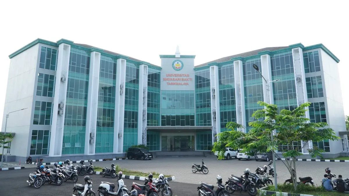 145 Mahasiswa UMB Tasikmalaya Diwisuda Hari Ini, Tampilkan Karya Pengmas Gamelan Awi Wanalaras UMB Tasikmalaya