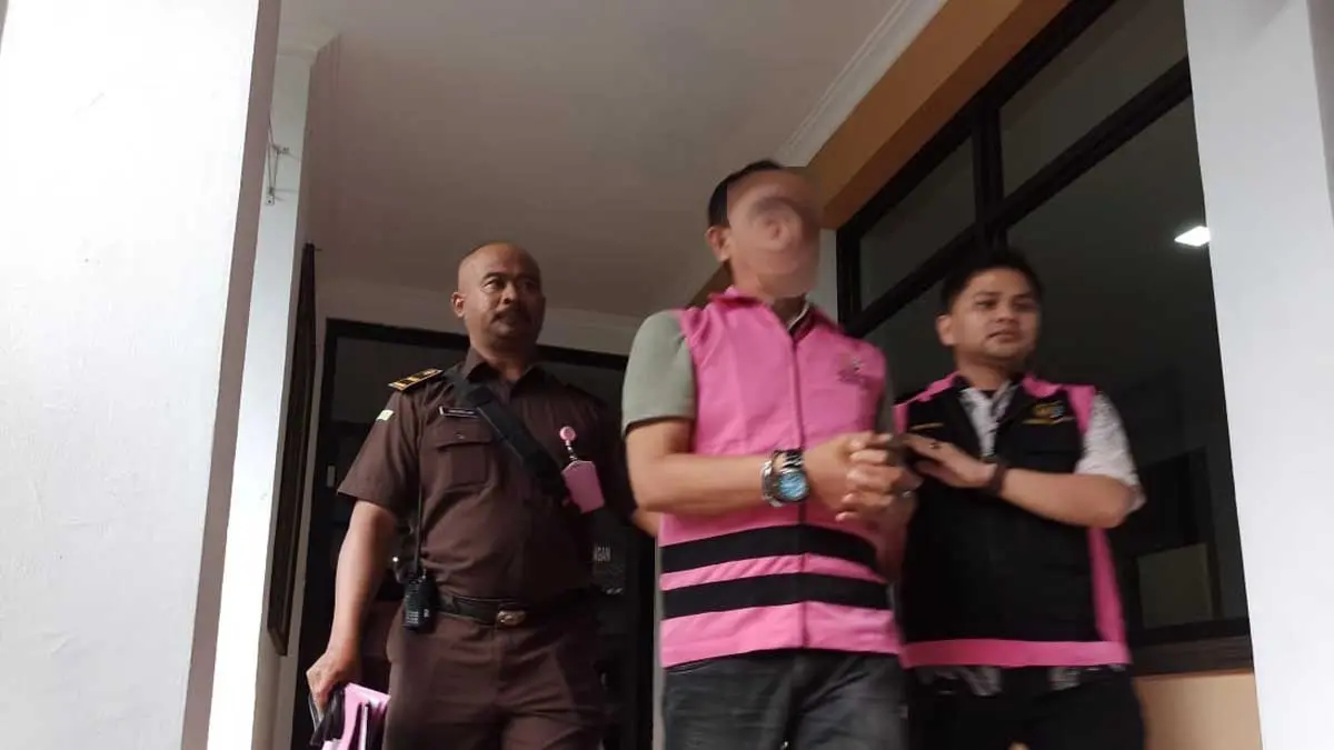 tersangka kasus korupsi pupuk subsidi di tasik
