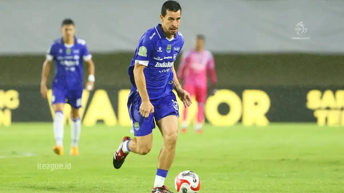 Thom Haye Bicara Jadwal Padat Persib Bandung, Termasuk Persiapan Melawan Dewa United di GBLA Thom Haye Bicara Jadwal Padat Persib Bandung