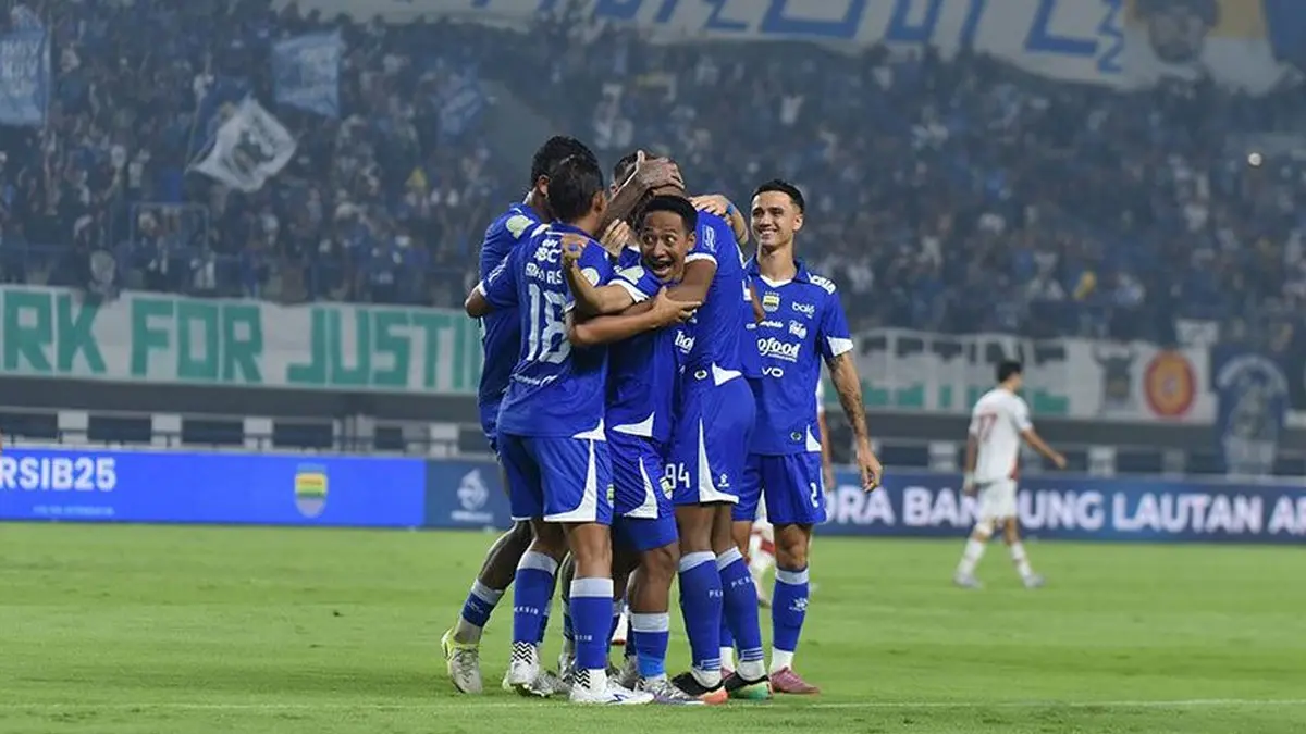 Malam Ini Persib vs Dewa United