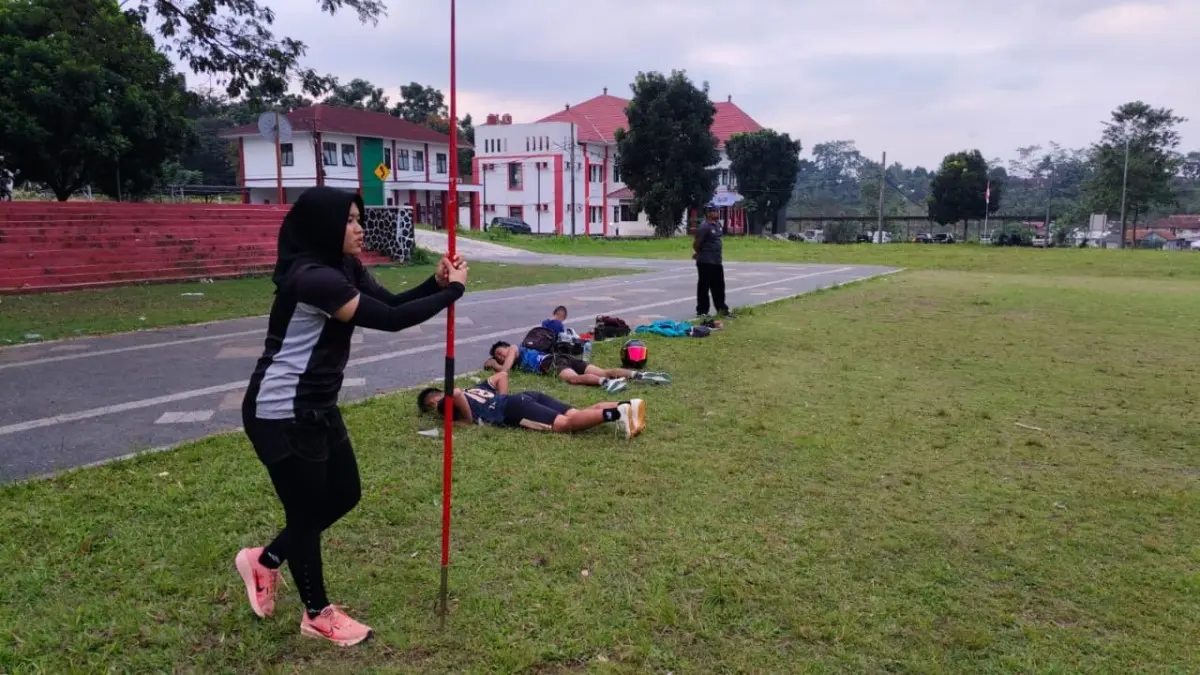 10 Atlet Atletik Kabupaten Tasikmalaya Matangkan Persiapan Jelang BK Porprov Jabar 2026 Atlet Atletik Kabupaten Tasikmalaya