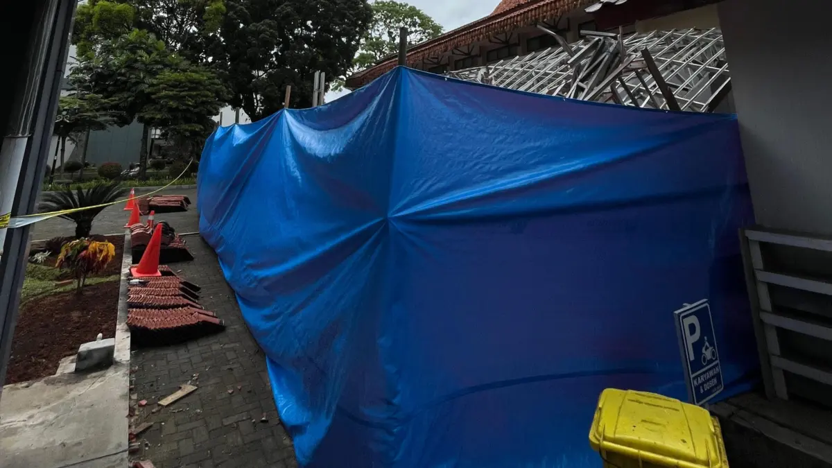 15 Menit Sebelum Gazebo Ambruk Sempat muncul Retakan, Begini Penjelasan Warek Unsil Tasikmalaya Gazebo Unsil