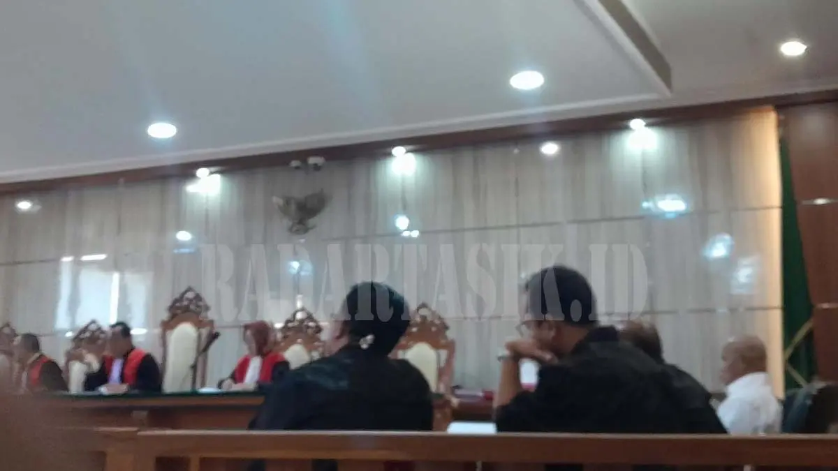 Hakim PN Bandung Tegur Saksi di Sidang Kasus Tambang Endang Juta sidang kasus endang juta