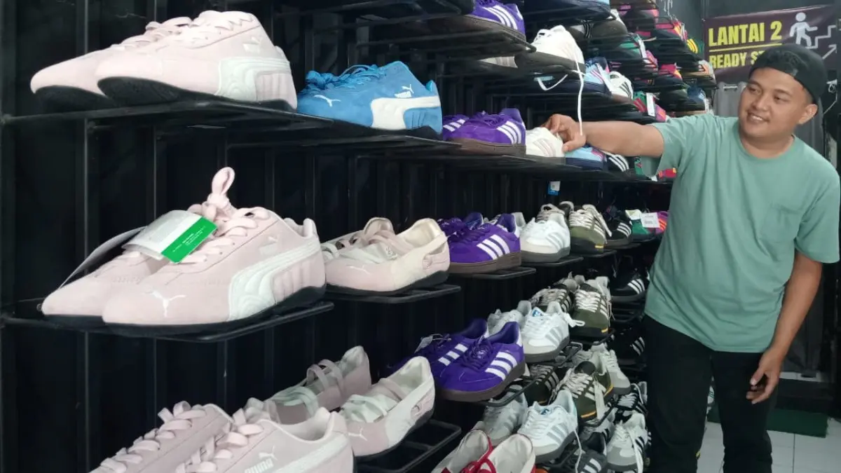 Internet Ngebut, Jualan Makin Gacor! Pakai Indosat HiFi Air, Toko Sepatu Route in Store Tasikmalaya Naik Level UMKM GO DIGITAL