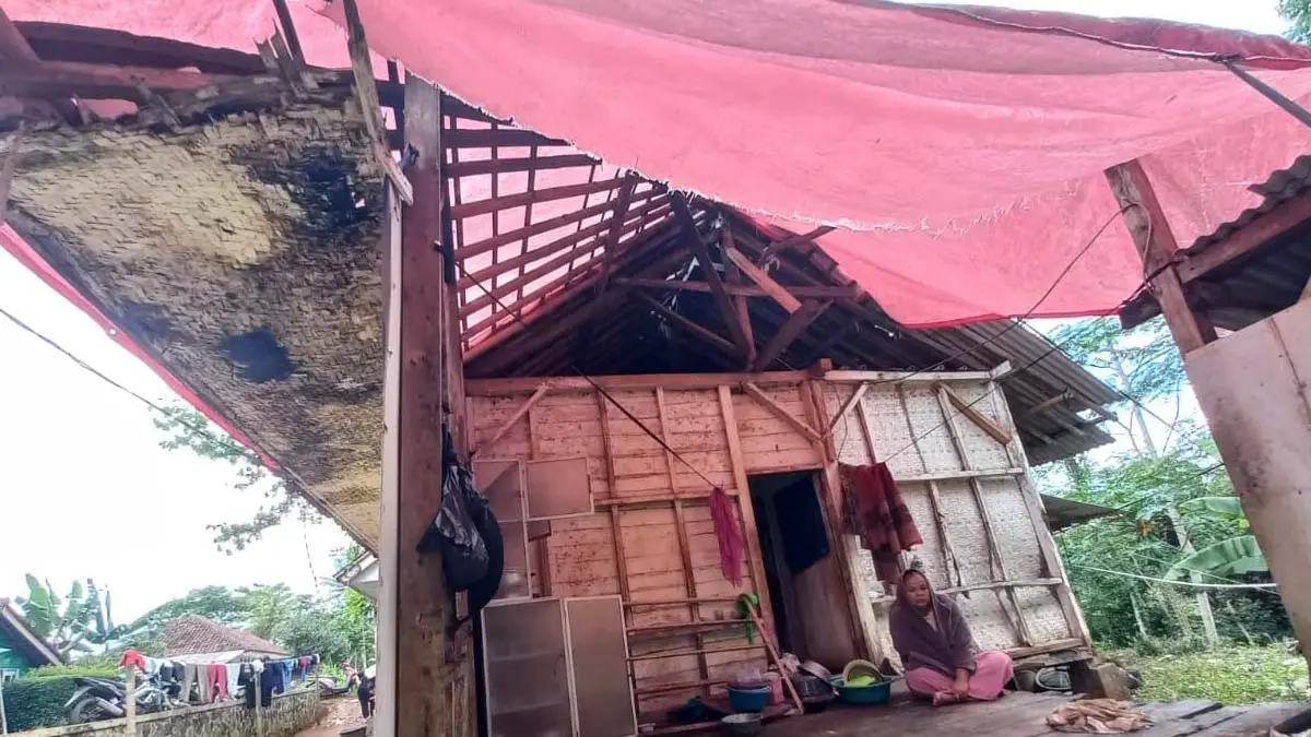 Rumah Hampir Roboh, Bantuan Rutilahu untuk Warga Kota Tasikmalaya Ini Tersandera Satu Syarat: Swadaya syarat bantuan rutilahu