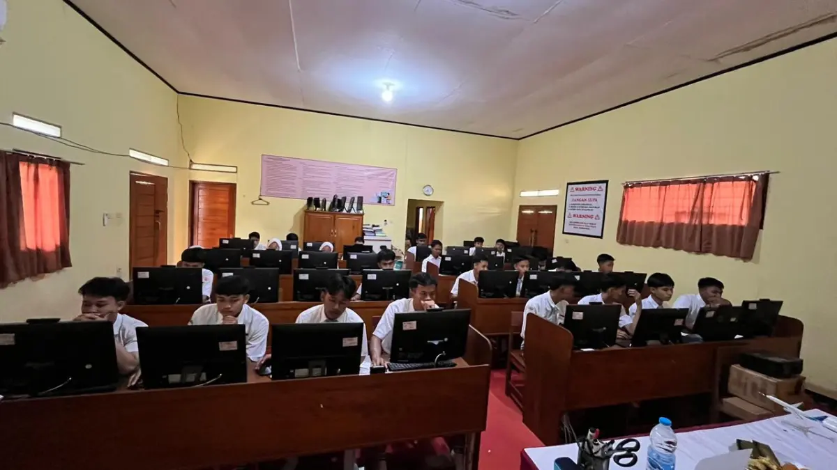 Hanya 5 yang Ingin Kuliah, Pelaksanaan Tes Kemampuan Akademik di SMKN 2 Pangandaran Terkendala Komputer Tes Kemampuan Akademik di SMKN 2 Pangandaran