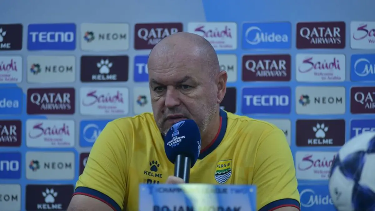 Bobotoh Persib Tenang, Bojan Hodak Bongkar Kondisi Skuadnya Menjelang Lawan Bangkok United Bojan Hodak Bongkar Kondisi Skuadnya Menjelang Lawan Bangkok United