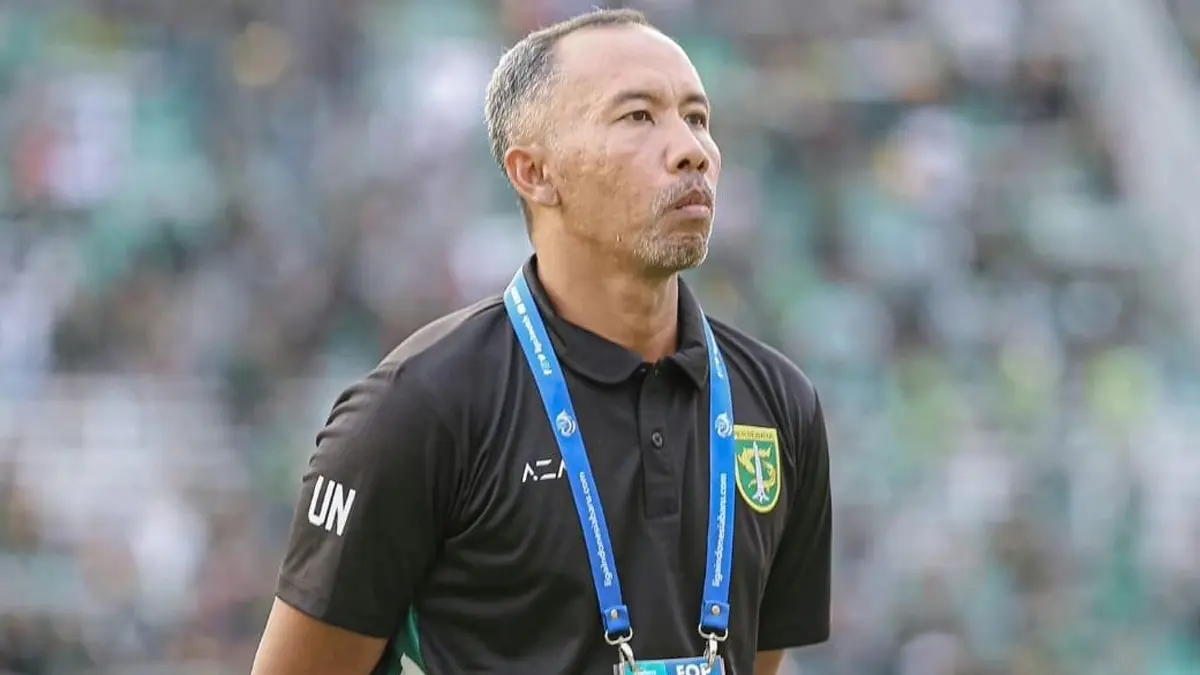 Ujian Kecerdasan Taktik Uston Nawawi di Laga Persebaya vs Borneo FC