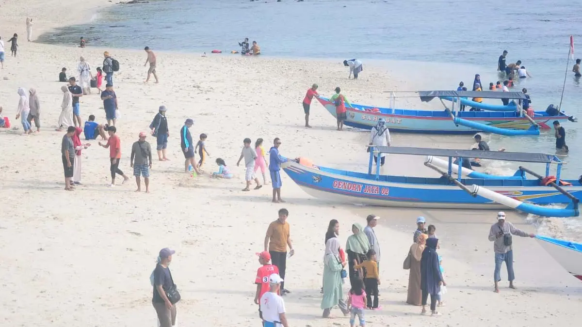 Sudah Kadung Dijamah Wisatawan, BKSDA Pangandaran Dukung Perubahan Status Cagar Alam Pasir Putih Jadi TWA pantai pasir putih pangandaran