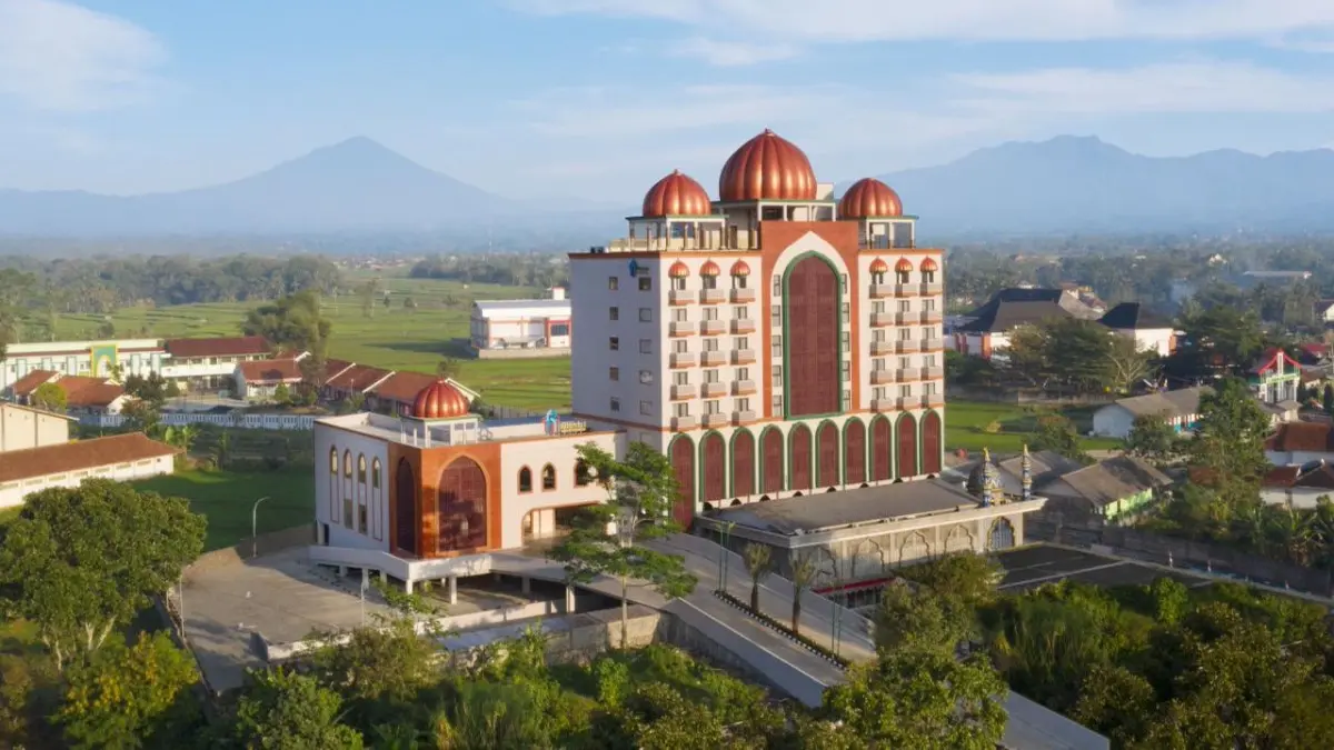 Sambut Malam Pergantian Tahun, Alhambra Hotel & Convention Tasikmalaya Suguhkan “Year End Gala Dinner 2025” Alhambra