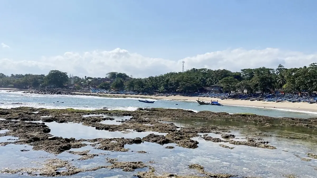 Pantai Rancabuaya Garut