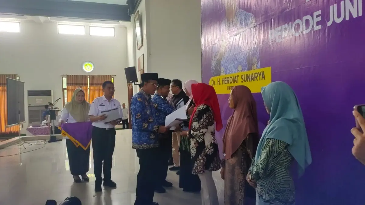 Ratusan Pensiunan Ciamis dapat uang kadeudeuh