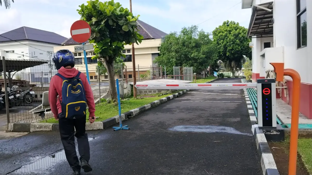 Portal Parkir Setda Kota Tasikmalaya Dikritik, PMII Sebut Pemerintah Bangun Jarak dengan Warga portal parkir Setda Kota Tasikmalaya