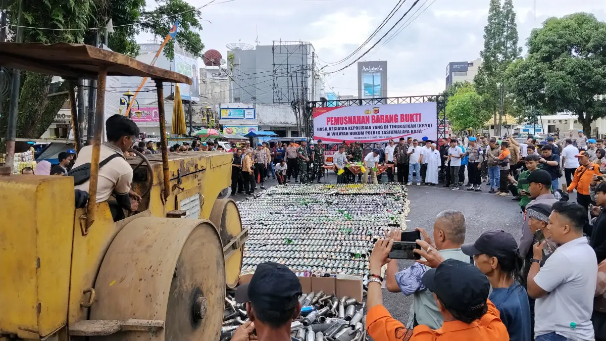 pemusnahan miras jelang tahun baru di Kota Tasikmalaya