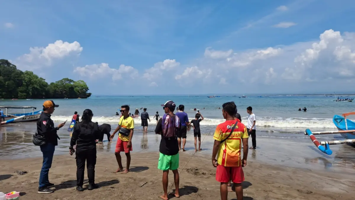 Wisatawan tenggelam di pangandaran