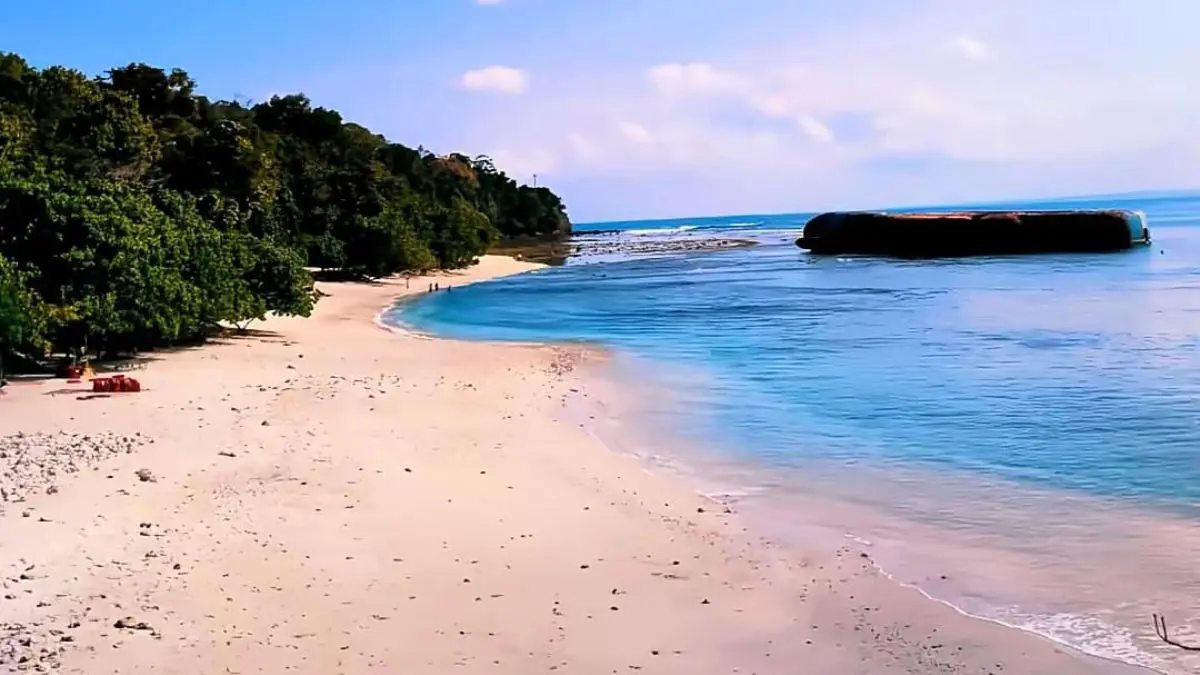 Pantai Rengganis