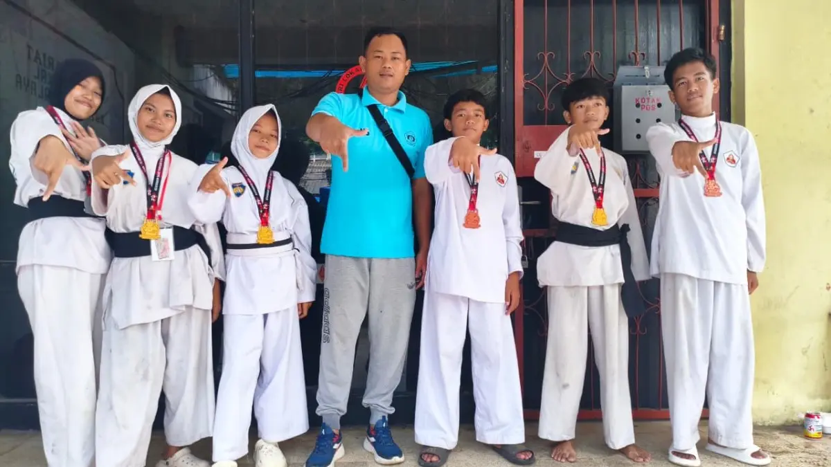 SMPN 7 Tasikmalaya Raih Medali Emas di Kejuaraan Silat Perisai Diri Wali Kota Cup 2025 PRESTASI