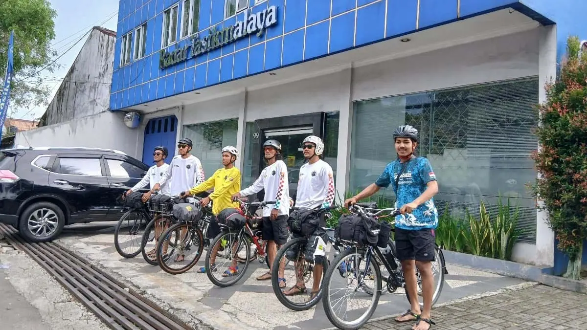 komunitas sepeda surpasela touring jakarta-yogyakarta via pantai selatan jawa